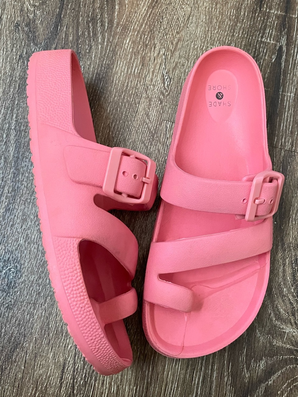 Shade & Shore Kids Coral Pink Slide Sandals with Adjustable Buckle